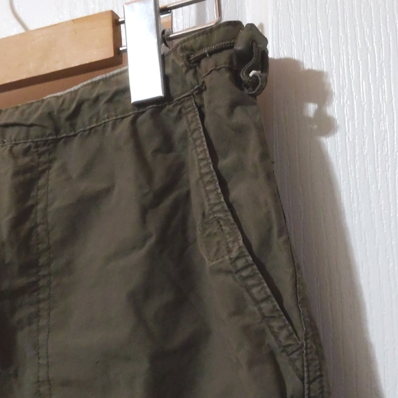 VINTAGE‼️ Columbia Green Cargo Skirt, Velcro pockets, adjustable, medium - Picture 5 of 9